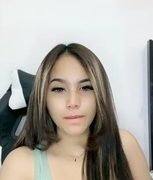 Anissa Cantik Centil Toge