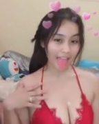 Aulia Host cantik belahan mulus