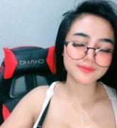 Belahan toket berkeringat bikin sange pascol