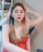 Chika Host cantik mulus Mango Live
