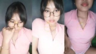 Heraa Ganti Busana Depan Kamera Remas Toketnya Beb